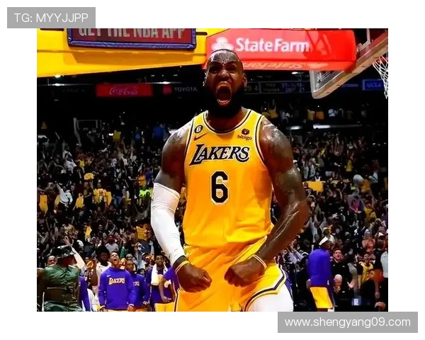 詹姆斯再创历史纪录 湖人强势迎战勇士冲击季后赛席位